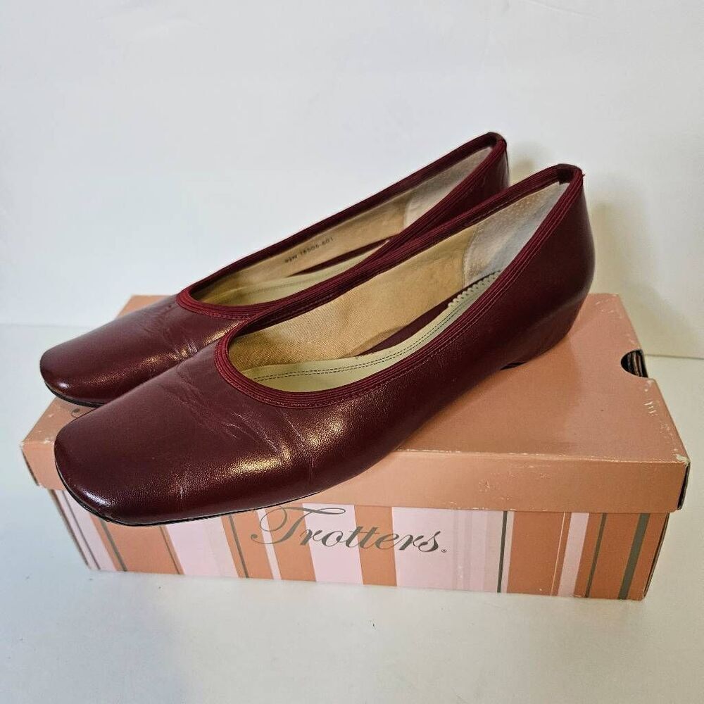 Trotters Nora dark red leather slip on flats. Size 9.5 N.